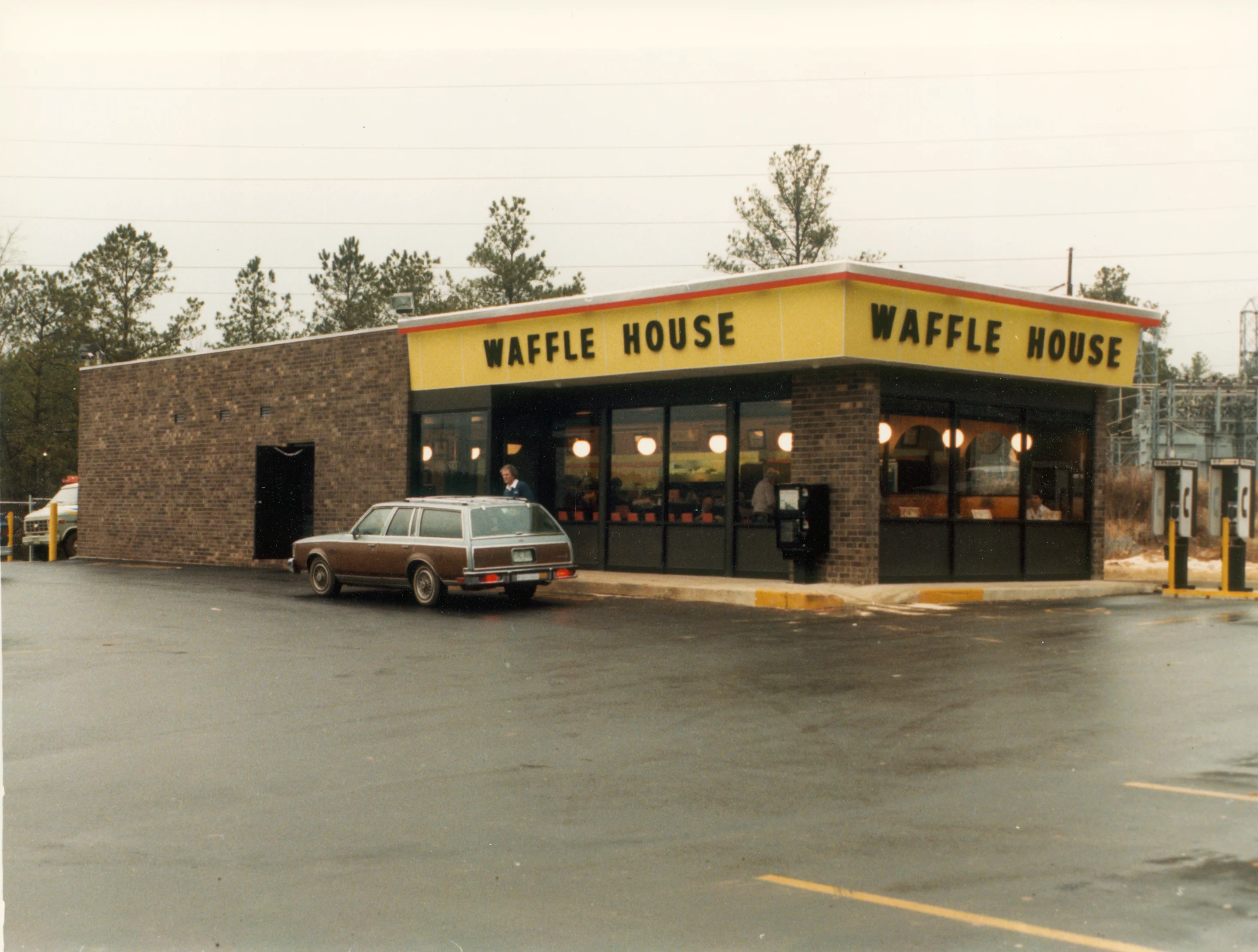 Exterior of Waffle House restaurant